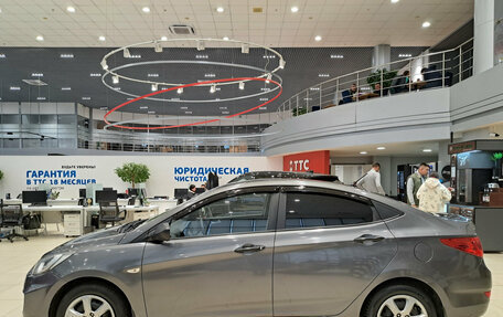 Hyundai Solaris II рестайлинг, 2013 год, 650 000 рублей, 12 фотография