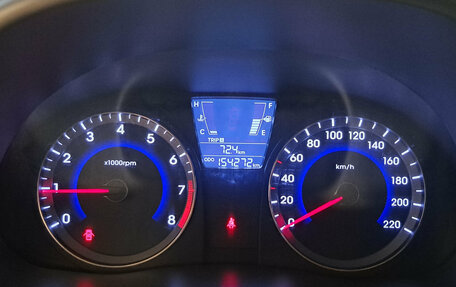 Hyundai Solaris II рестайлинг, 2013 год, 650 000 рублей, 17 фотография
