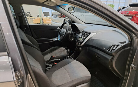 Hyundai Solaris II рестайлинг, 2013 год, 650 000 рублей, 15 фотография