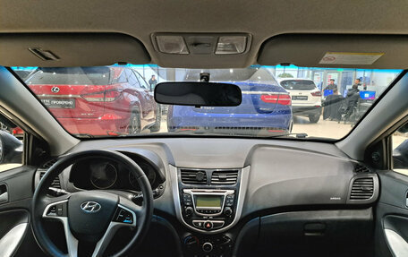 Hyundai Solaris II рестайлинг, 2013 год, 650 000 рублей, 18 фотография