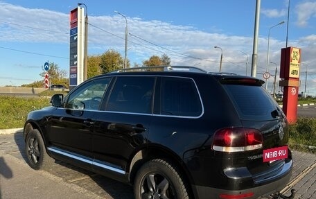 Volkswagen Touareg III, 2010 год, 1 450 000 рублей, 2 фотография