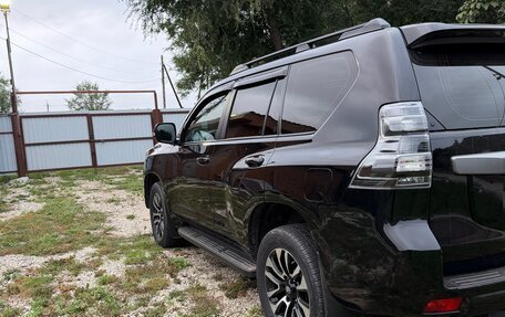 Toyota Land Cruiser Prado 150 рестайлинг 2, 2015 год, 4 000 000 рублей, 6 фотография