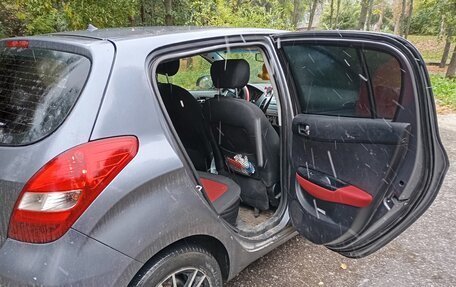 Hyundai i20 IB рестайлинг, 2010 год, 350 000 рублей, 11 фотография