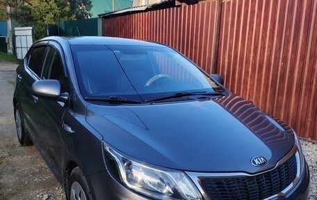 KIA Rio III рестайлинг, 2014 год, 1 000 000 рублей, 3 фотография