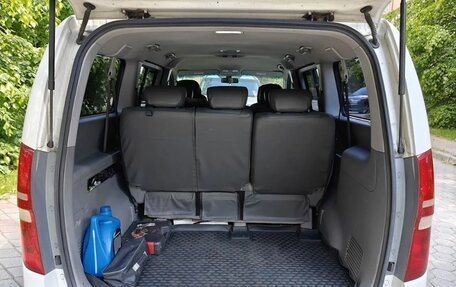 Hyundai H-1 II рестайлинг, 2010 год, 1 100 000 рублей, 4 фотография
