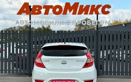 Hyundai Solaris II рестайлинг, 2011 год, 690 000 рублей, 5 фотография