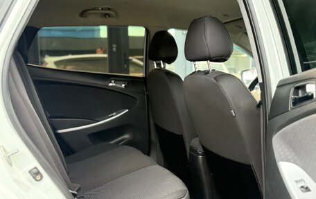 Hyundai Solaris II рестайлинг, 2011 год, 690 000 рублей, 24 фотография