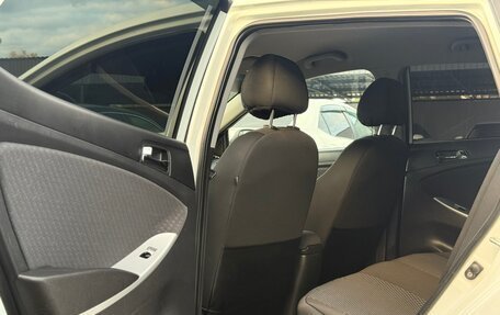 Hyundai Solaris II рестайлинг, 2011 год, 690 000 рублей, 16 фотография