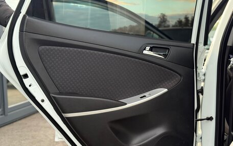 Hyundai Solaris II рестайлинг, 2011 год, 690 000 рублей, 17 фотография
