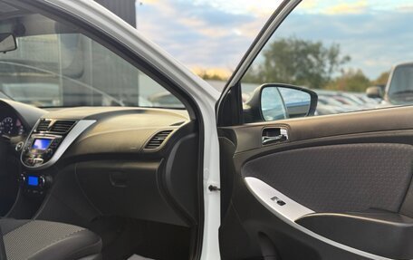 Hyundai Solaris II рестайлинг, 2011 год, 690 000 рублей, 20 фотография