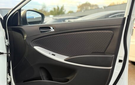Hyundai Solaris II рестайлинг, 2011 год, 690 000 рублей, 21 фотография