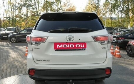 Toyota Highlander III, 2014 год, 2 490 000 рублей, 3 фотография