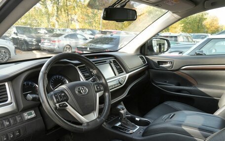 Toyota Highlander III, 2014 год, 2 490 000 рублей, 18 фотография