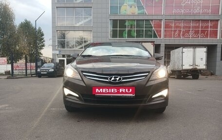 Hyundai Solaris II рестайлинг, 2015 год, 950 000 рублей, 2 фотография
