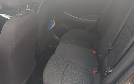 Hyundai Solaris II рестайлинг, 2015 год, 950 000 рублей, 20 фотография