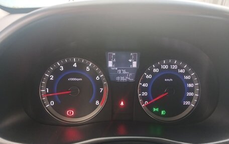 Hyundai Solaris II рестайлинг, 2015 год, 950 000 рублей, 25 фотография