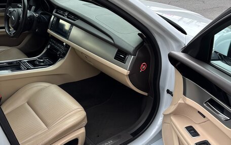 Jaguar XF II, 2016 год, 2 700 000 рублей, 18 фотография