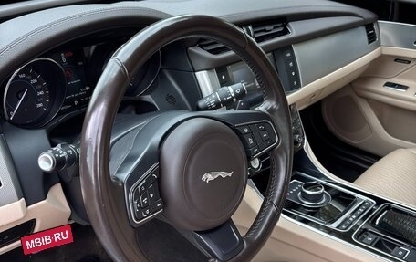 Jaguar XF II, 2016 год, 2 700 000 рублей, 14 фотография