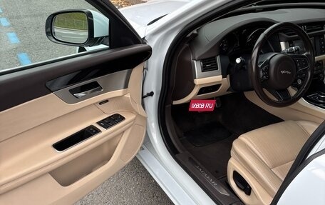 Jaguar XF II, 2016 год, 2 700 000 рублей, 11 фотография