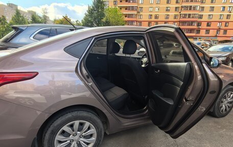 Hyundai Solaris II рестайлинг, 2018 год, 1 490 000 рублей, 5 фотография