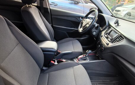 Hyundai Solaris II рестайлинг, 2018 год, 1 490 000 рублей, 8 фотография