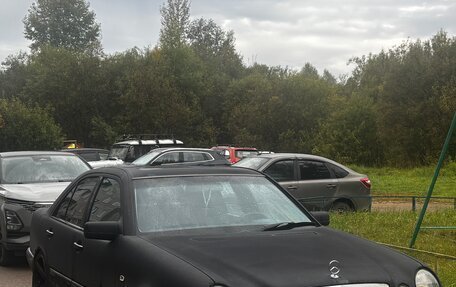 Mercedes-Benz E-Класс, 1997 год, 300 000 рублей, 11 фотография