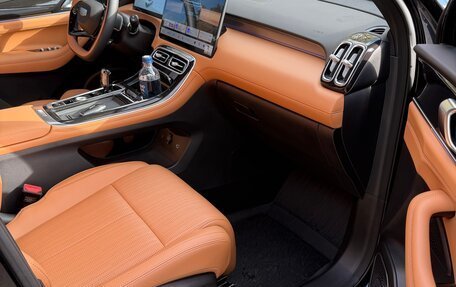 Geely Atlas, 2025 год, 2 800 000 рублей, 19 фотография