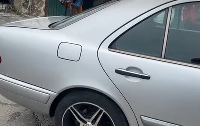 Mercedes-Benz E-Класс, 1998 год, 650 000 рублей, 1 фотография