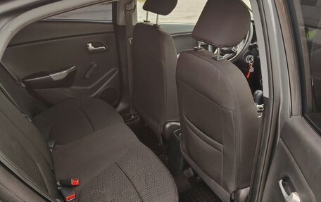 KIA Rio III рестайлинг, 2013 год, 750 000 рублей, 26 фотография