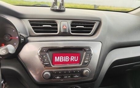 KIA Rio III рестайлинг, 2013 год, 750 000 рублей, 22 фотография