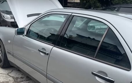 Mercedes-Benz E-Класс, 1998 год, 650 000 рублей, 7 фотография
