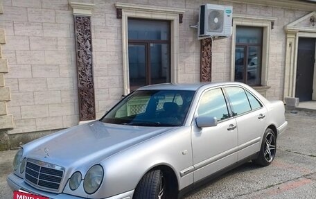 Mercedes-Benz E-Класс, 1998 год, 650 000 рублей, 17 фотография