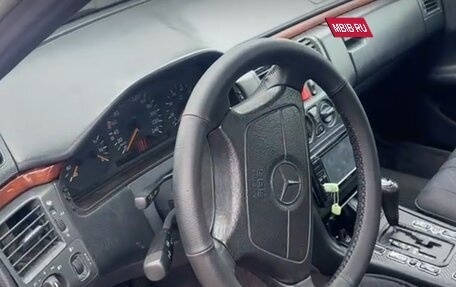 Mercedes-Benz E-Класс, 1998 год, 650 000 рублей, 6 фотография