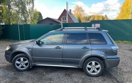 Mitsubishi Outlander III рестайлинг 3, 2005 год, 490 000 рублей, 2 фотография