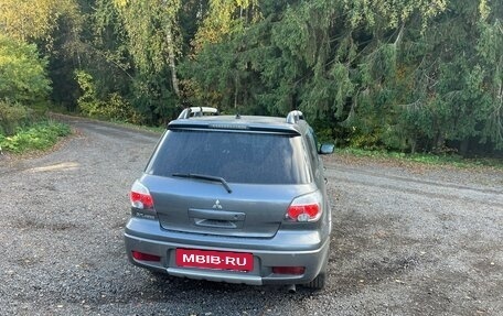 Mitsubishi Outlander III рестайлинг 3, 2005 год, 490 000 рублей, 4 фотография