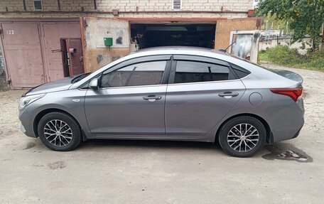 Hyundai Solaris II рестайлинг, 2017 год, 970 000 рублей, 4 фотография