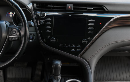 Toyota Camry, 2019 год, 2 698 000 рублей, 15 фотография