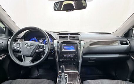 Toyota Camry, 2016 год, 1 888 000 рублей, 14 фотография