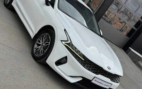 KIA K5, 2021 год, 2 550 000 рублей, 21 фотография