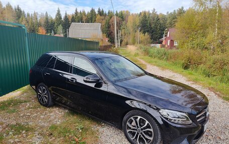 Mercedes-Benz C-Класс, 2019 год, 2 600 000 рублей, 2 фотография