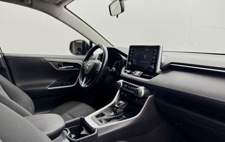 Toyota RAV4, 2019 год, 2 970 000 рублей, 12 фотография
