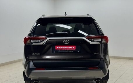 Toyota RAV4, 2019 год, 2 970 000 рублей, 5 фотография