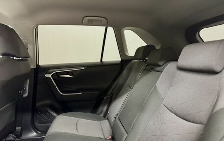 Toyota RAV4, 2019 год, 2 970 000 рублей, 13 фотография