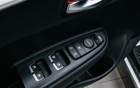 KIA Rio IV, 2022 год, 2 236 000 рублей, 12 фотография