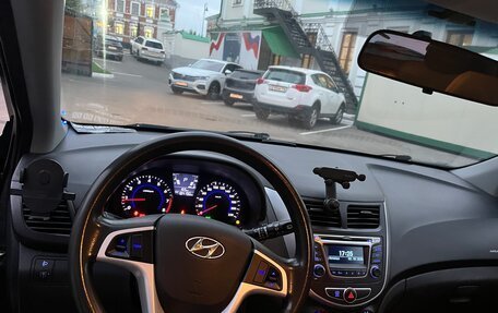 Hyundai Solaris II рестайлинг, 2012 год, 780 000 рублей, 2 фотография