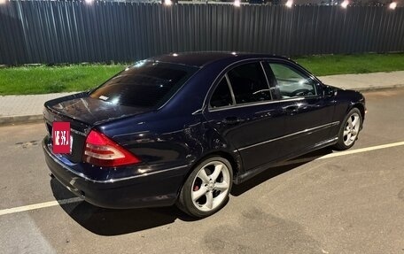Mercedes-Benz C-Класс, 2004 год, 485 000 рублей, 4 фотография