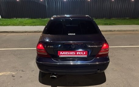 Mercedes-Benz C-Класс, 2004 год, 485 000 рублей, 6 фотография