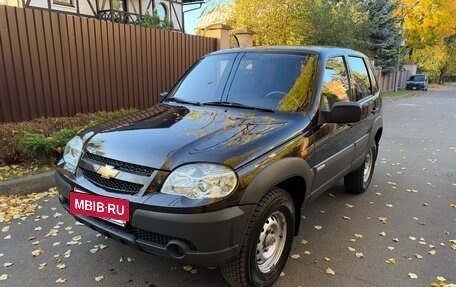 Chevrolet Niva I рестайлинг, 2011 год, 687 000 рублей, 5 фотография