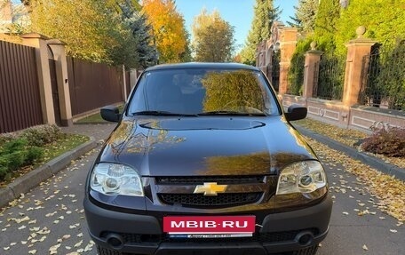 Chevrolet Niva I рестайлинг, 2011 год, 687 000 рублей, 4 фотография
