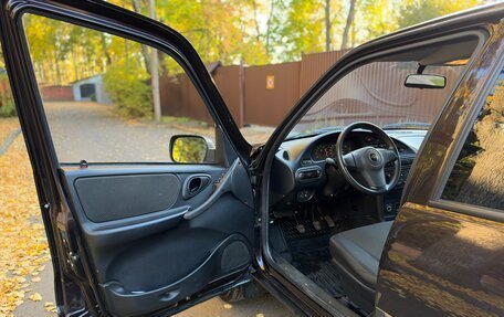 Chevrolet Niva I рестайлинг, 2011 год, 687 000 рублей, 21 фотография